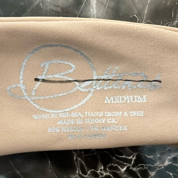 Bettinis Nude Strappy Bikini Bottom Size M Lowrise Surfer Free People Cheeky - Picture 7 of 7